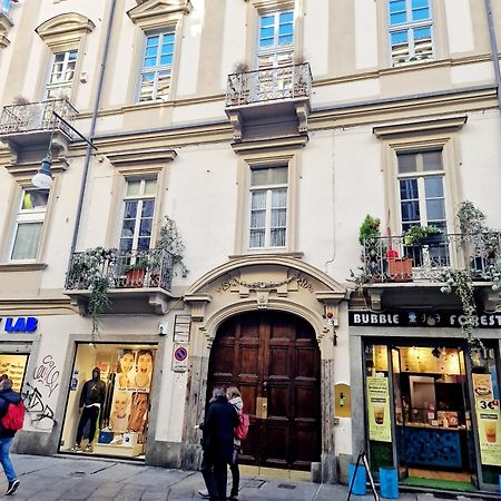 Elegante Appartamento In Centro. Turin Exterior photo