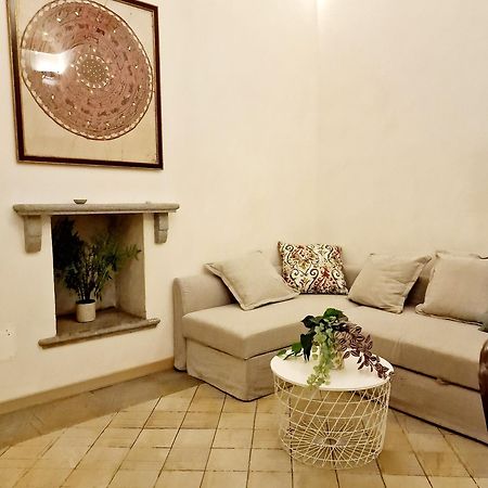 Elegante Appartamento In Centro. Turin Exterior photo