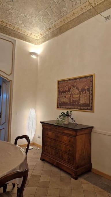 Elegante Appartamento In Centro. Turin Exterior photo